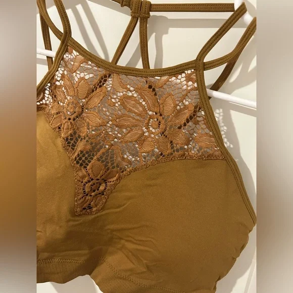 Zenana Plus Size Lace Halter Bralette with double back straps - Picture 5 of 8